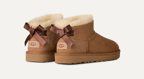 Gheata UGG Ultra Mini Bailey Bow
