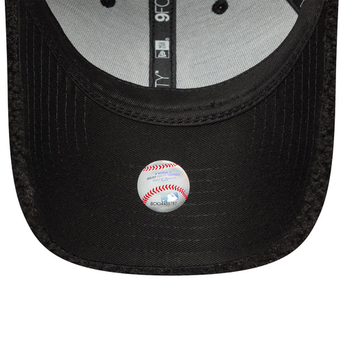 Sapca New Era Winter Borg 9Forty Neyyan Blkwhi