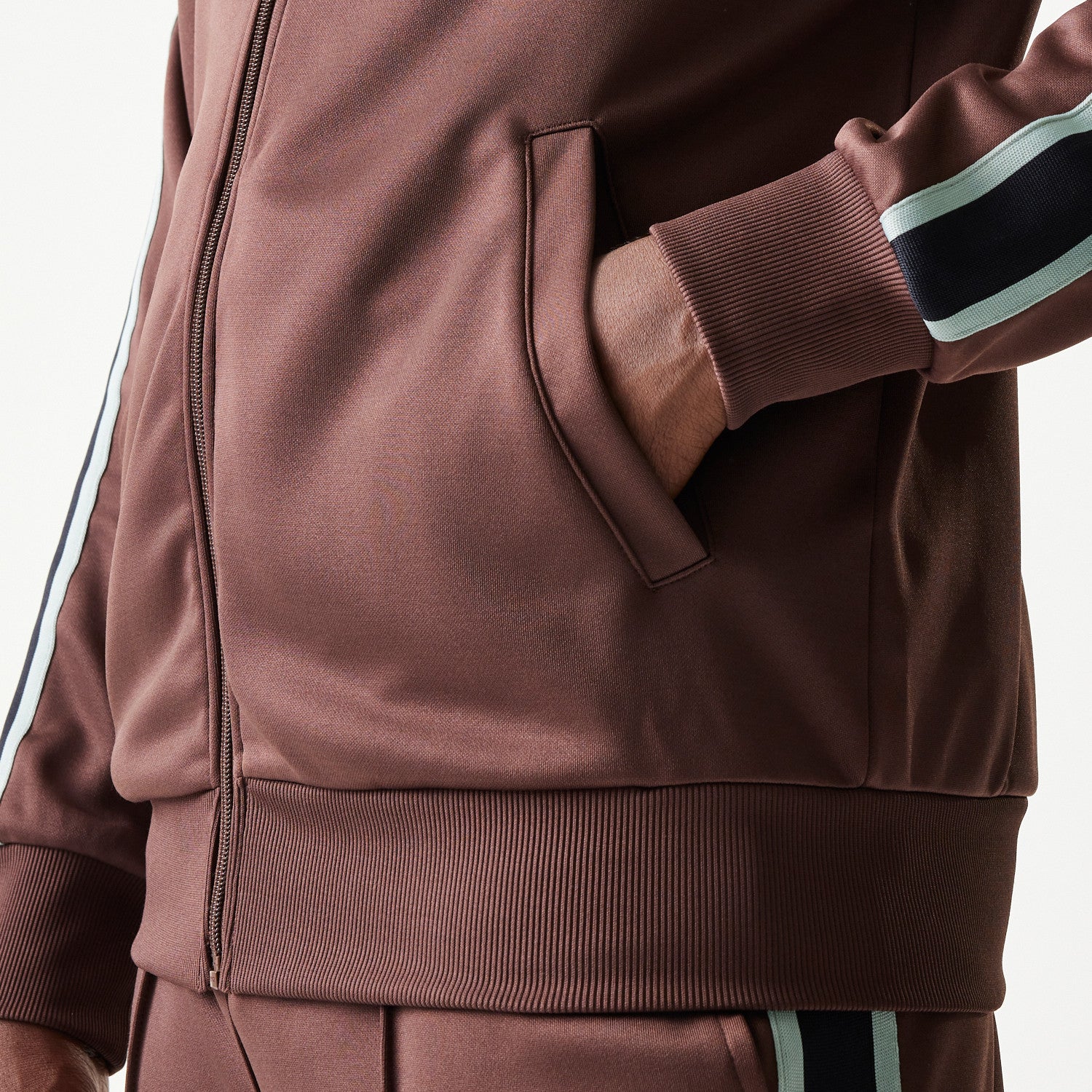 Jacheta New Era Ne Script Track,Sportcouture.ro – Sport Couture
