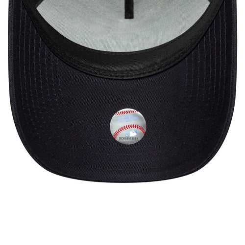 Sapca New Era Outline Ef Trucker