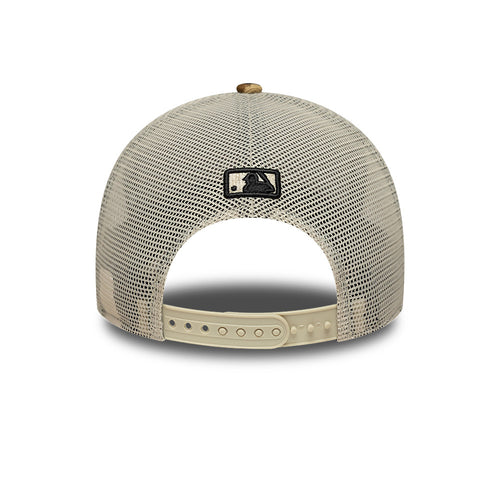 Sapca New Era New York Yankees Mlb Leopard 9Forty M-Crown A-Frame Trucker Adjustable