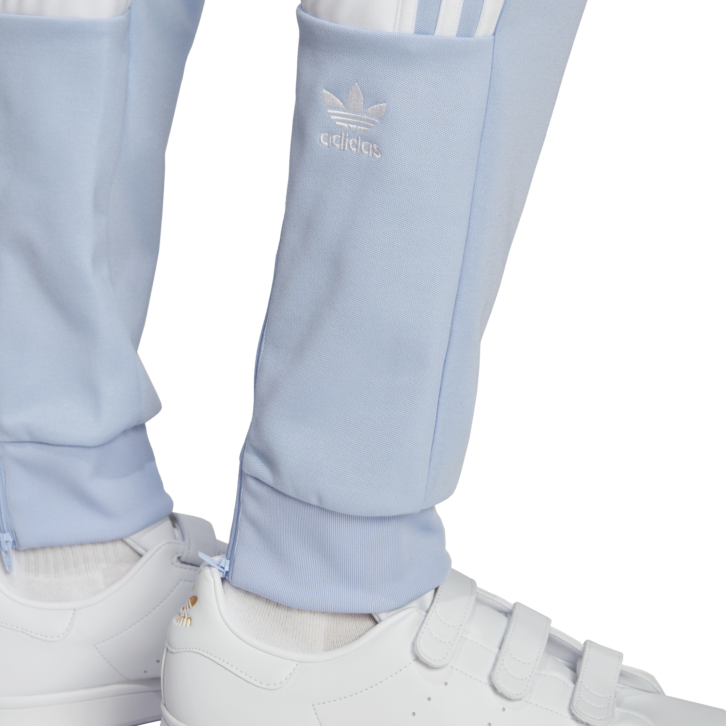 Pantaloni sport barbati Adidas Originals Adicolor Classics Cutline - detaliu logo