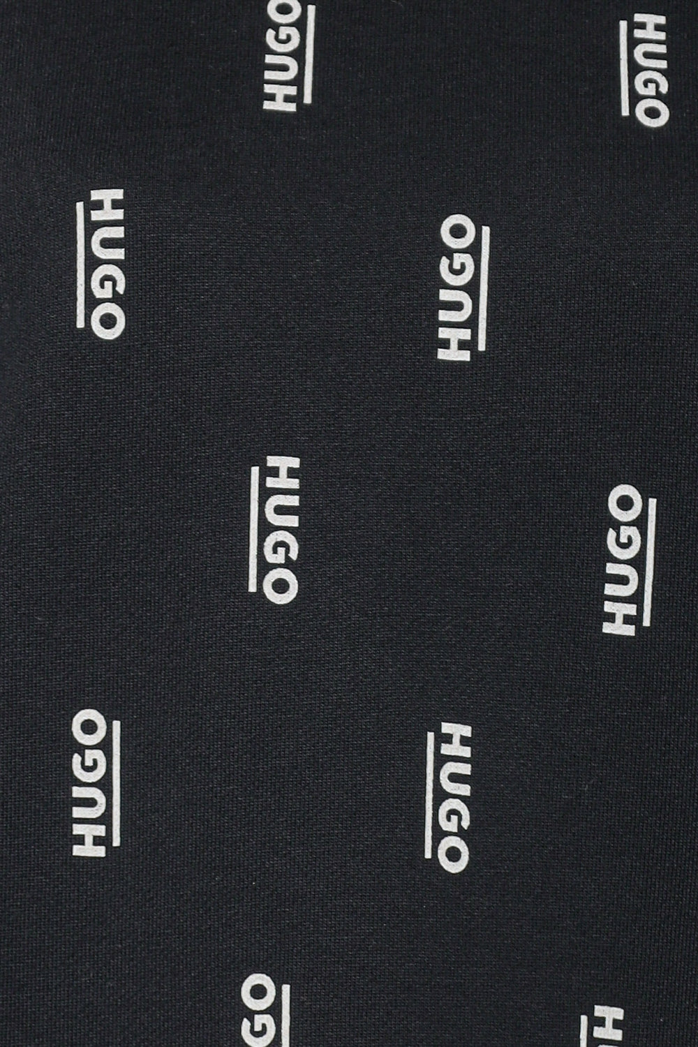 Pulover negru - detaliu logo