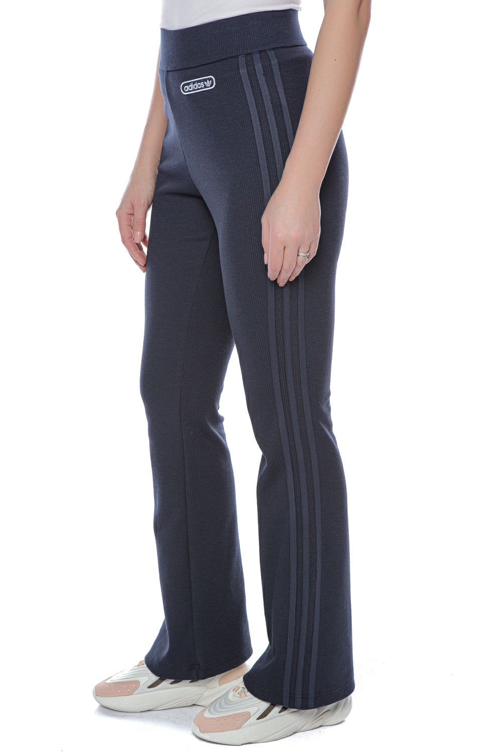 Pantaloni adidas evazati Clearance